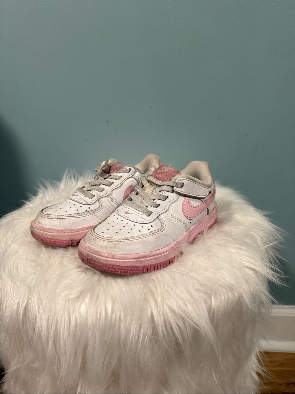Nike White and Pink Kids Sneaker with Swoosh